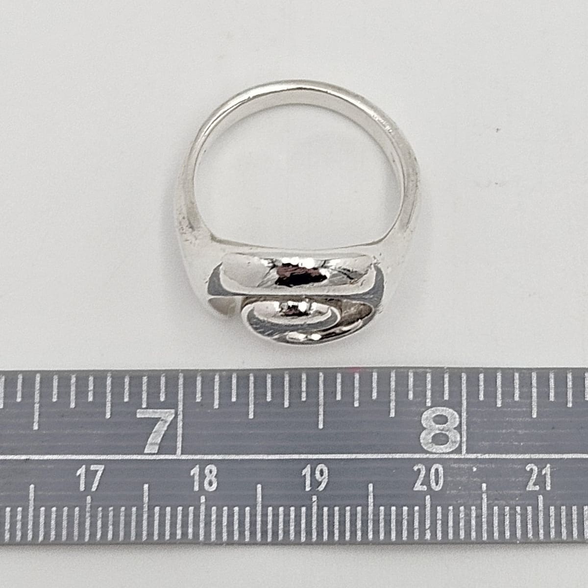 RLM Robert Lee Morris Sterling Silver Modernist Swirl Cocktail Ring Circa 1980s - image 8 of 8