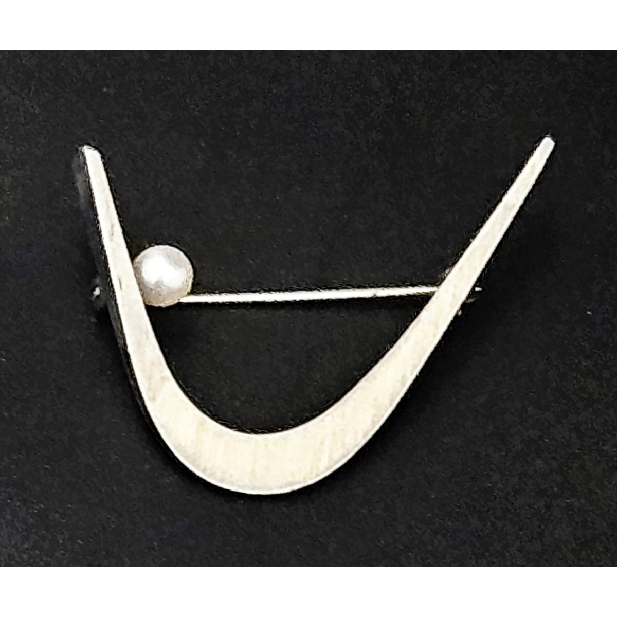 Artisan Brooch Jewelry Artisan Sterling Silver & Pearl Abstract Modernist Retro Boomerang Brooch