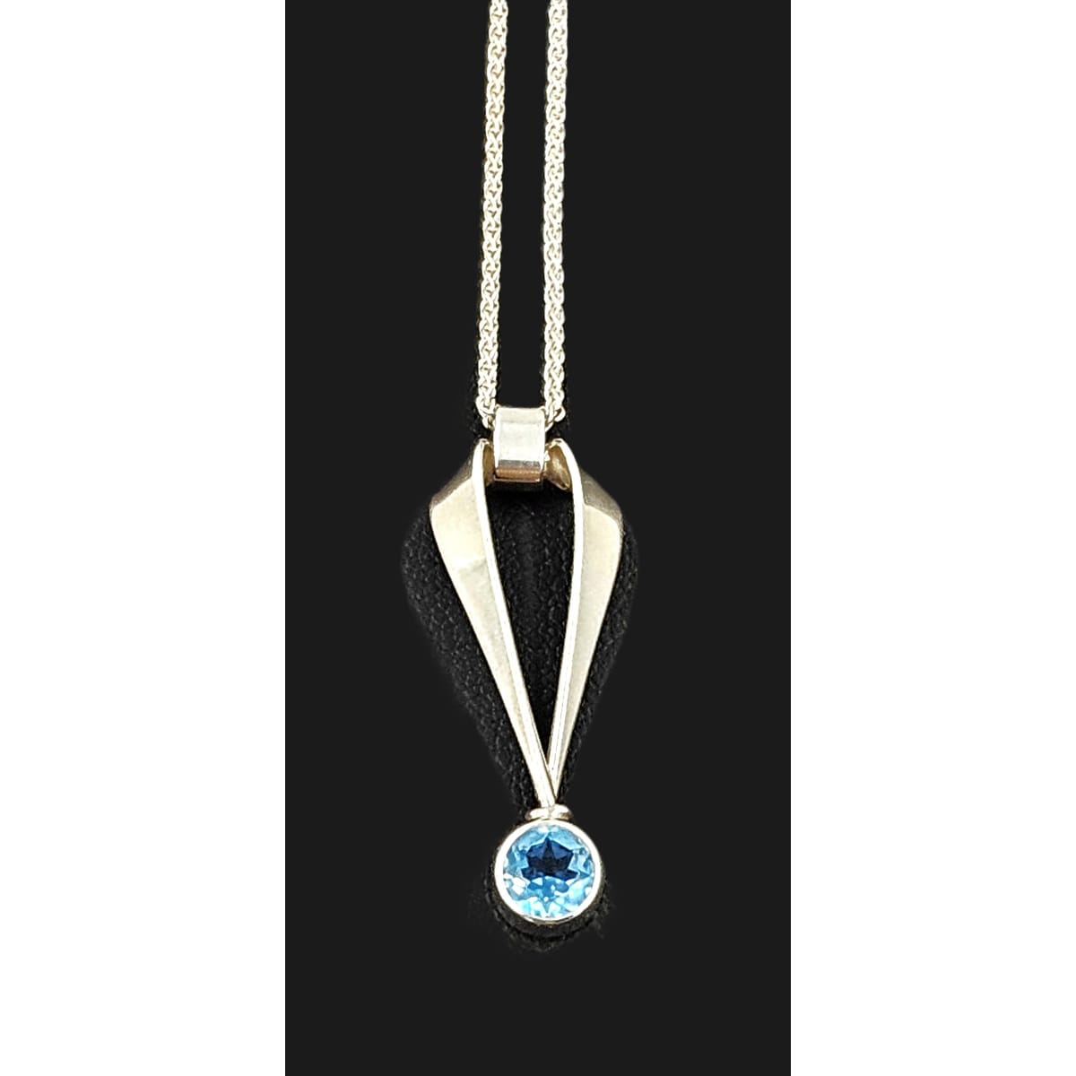 Ed Levin Jewelry Retired Ed Levin Sterling Silver & Blue Topaz Modernist Pendant Necklace 1990s