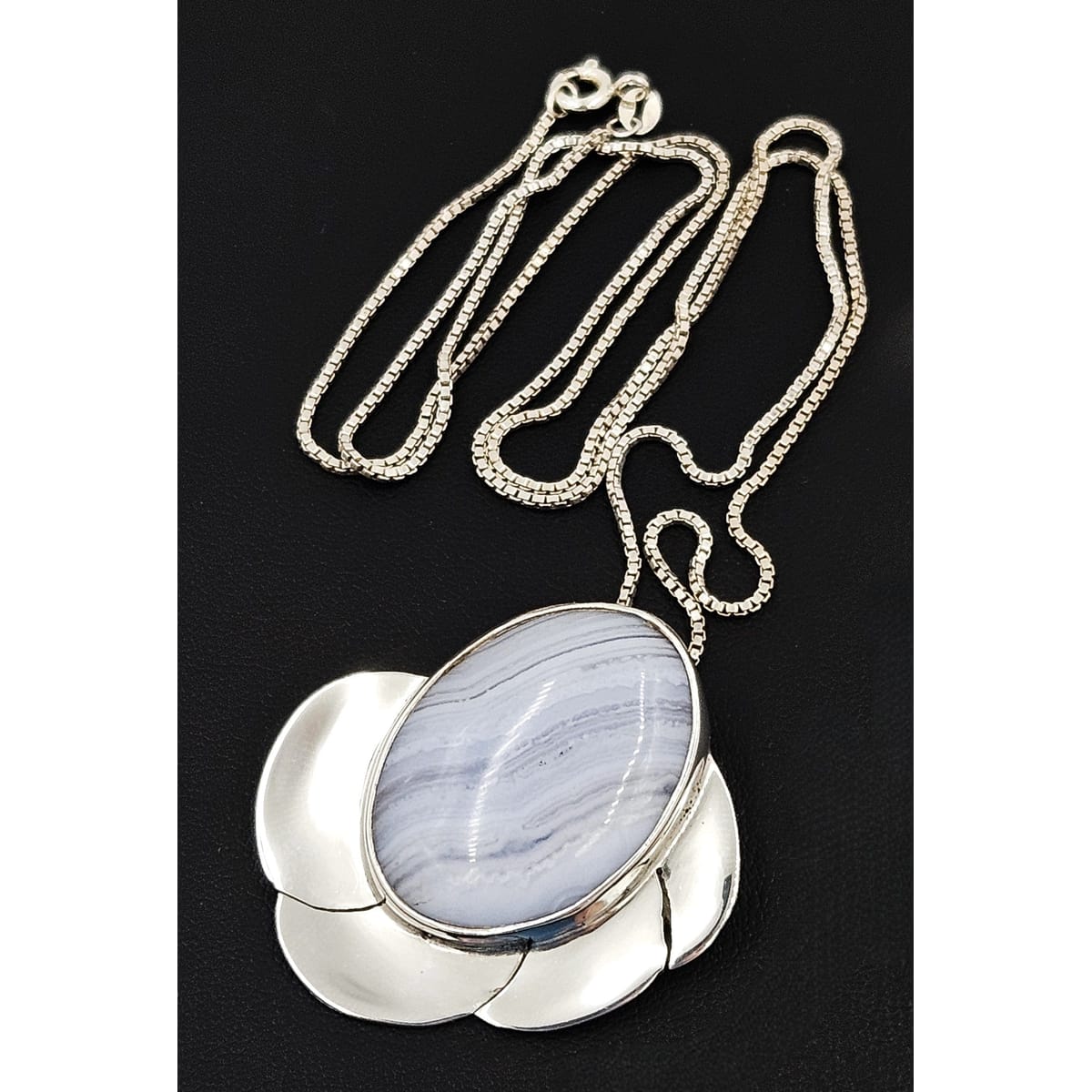 Gunn Trigere Denmark Jewelry Gunn Trigère Sterling & Agate Scandinavian Modernist Flower Necklace 1960s