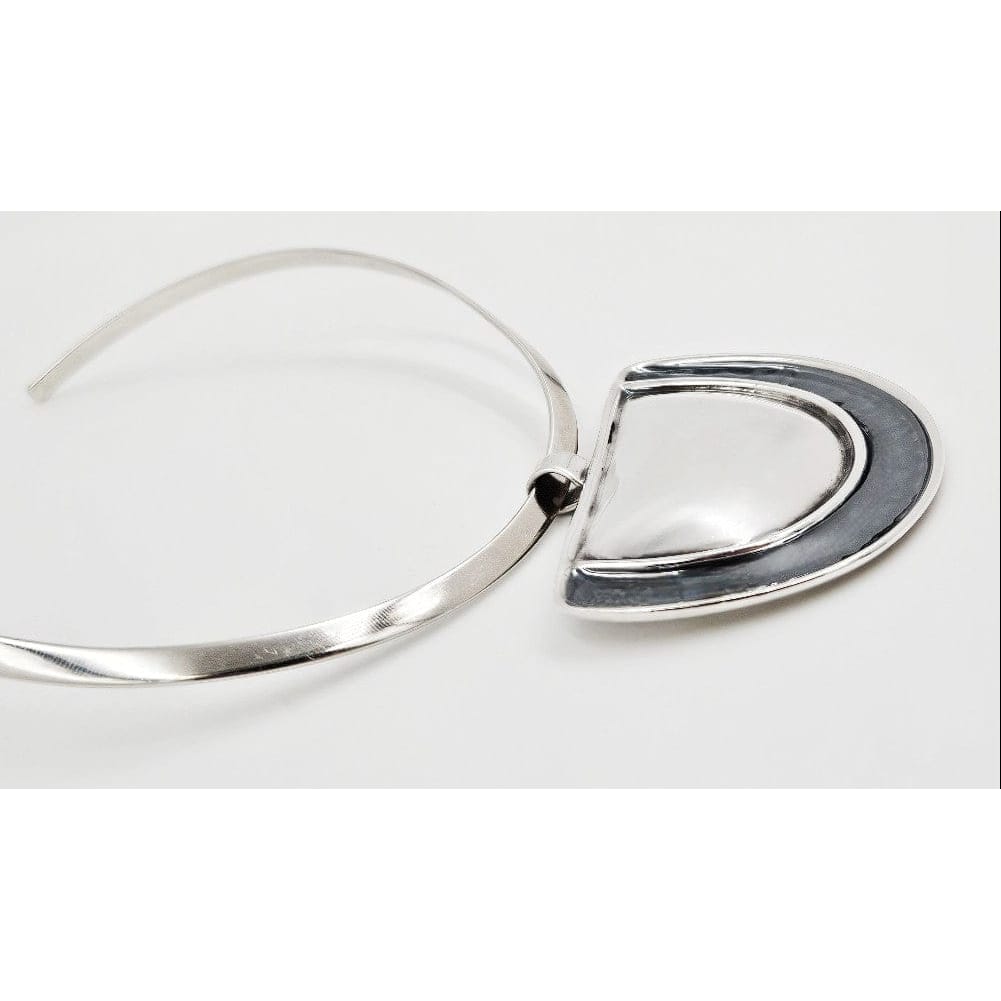 Janina Denmark Jewelry Janina & Lars Nielsen Modernist 925 Hammered XL Pendant Neck Ring 1980s