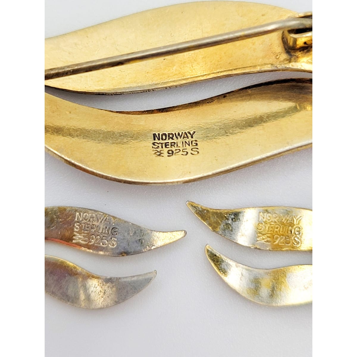 Aksel Holmsen Jewelry Aksel Holmsen Norway Sterling Guilloche Enamel Brooch & Earrings Set 1940s