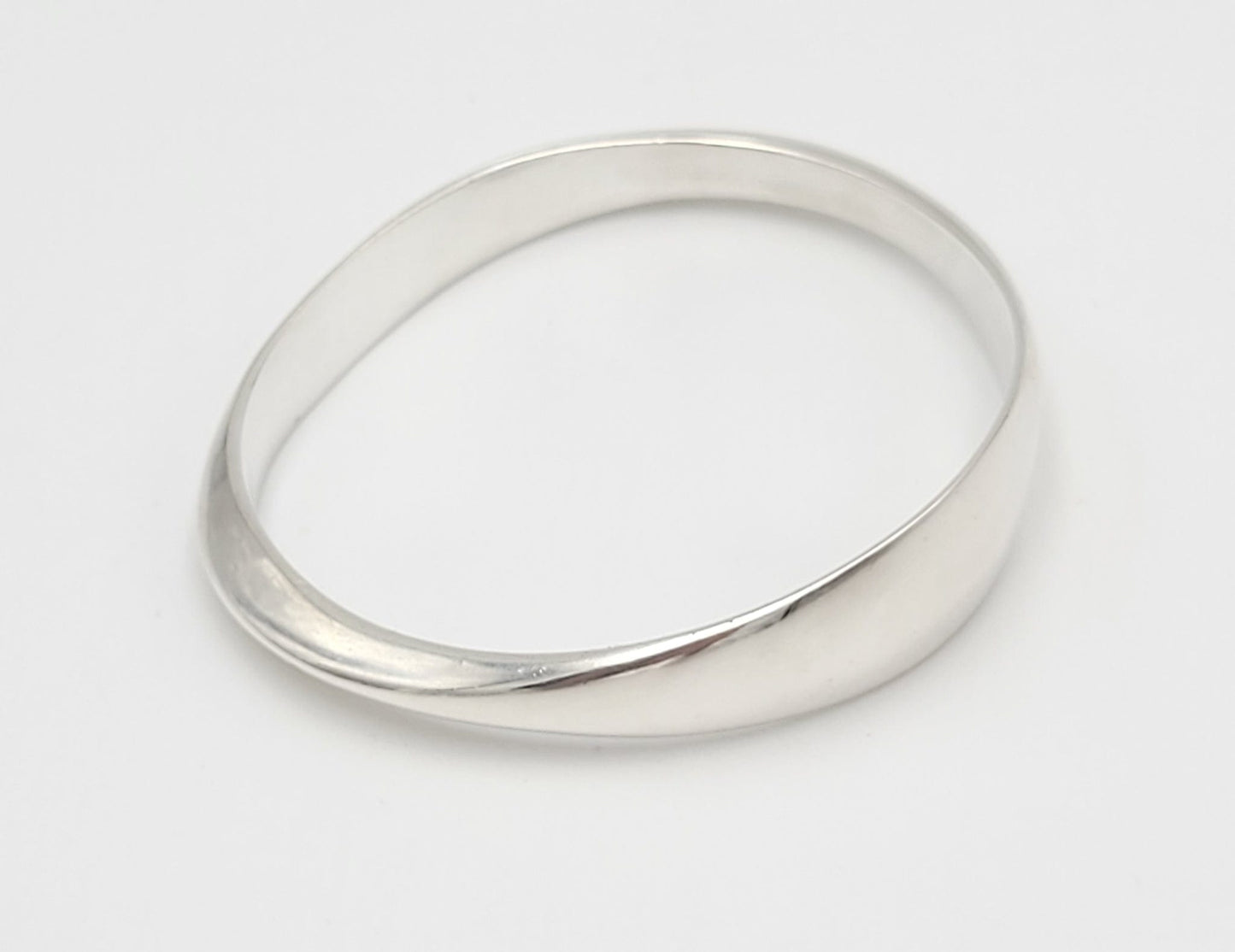 David Andersen Jewelry Norwegian Bjorn Sigurd Østern for David Andersen Modernist Sterling Bangle 1960s