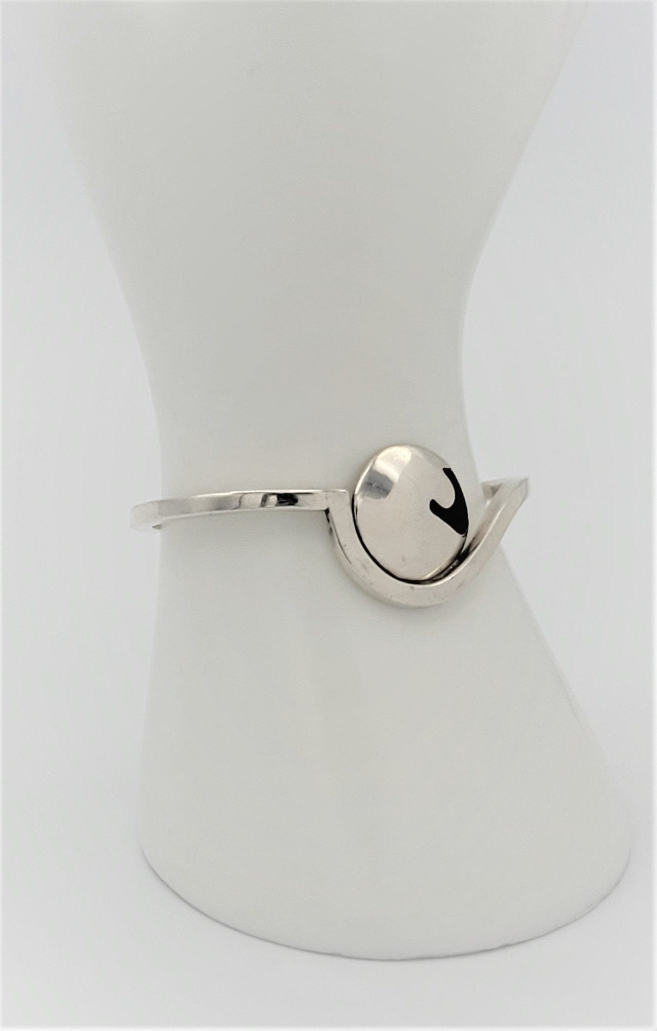 JA Jewelry Vintage JA 925 Sterling Silver 3-Dimensional Abstract Modernist Designed Cuff Signed