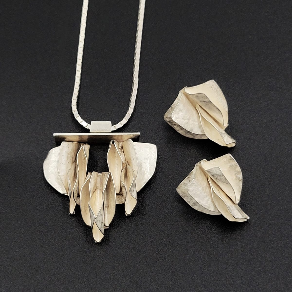 Klassen Jewelry Brianna Glanzer Klassen Sterling Silver Abstract Modernist Necklace & Earring Set 1990s
