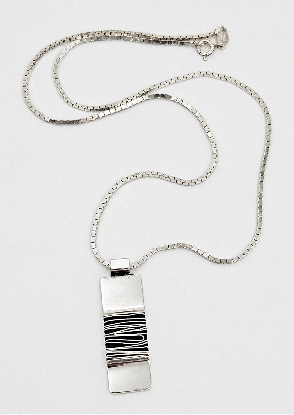Elegant Brenna Glanzer Klassen Sterling Silver Abstract Modernist Necklace