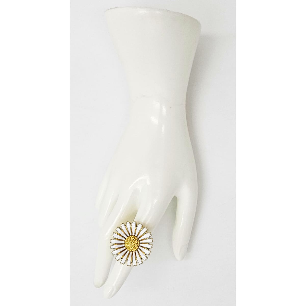 Superbe bague en argent sterling et émail, grand modèle Marguerite, Anton Michelsen Danemark, années 40