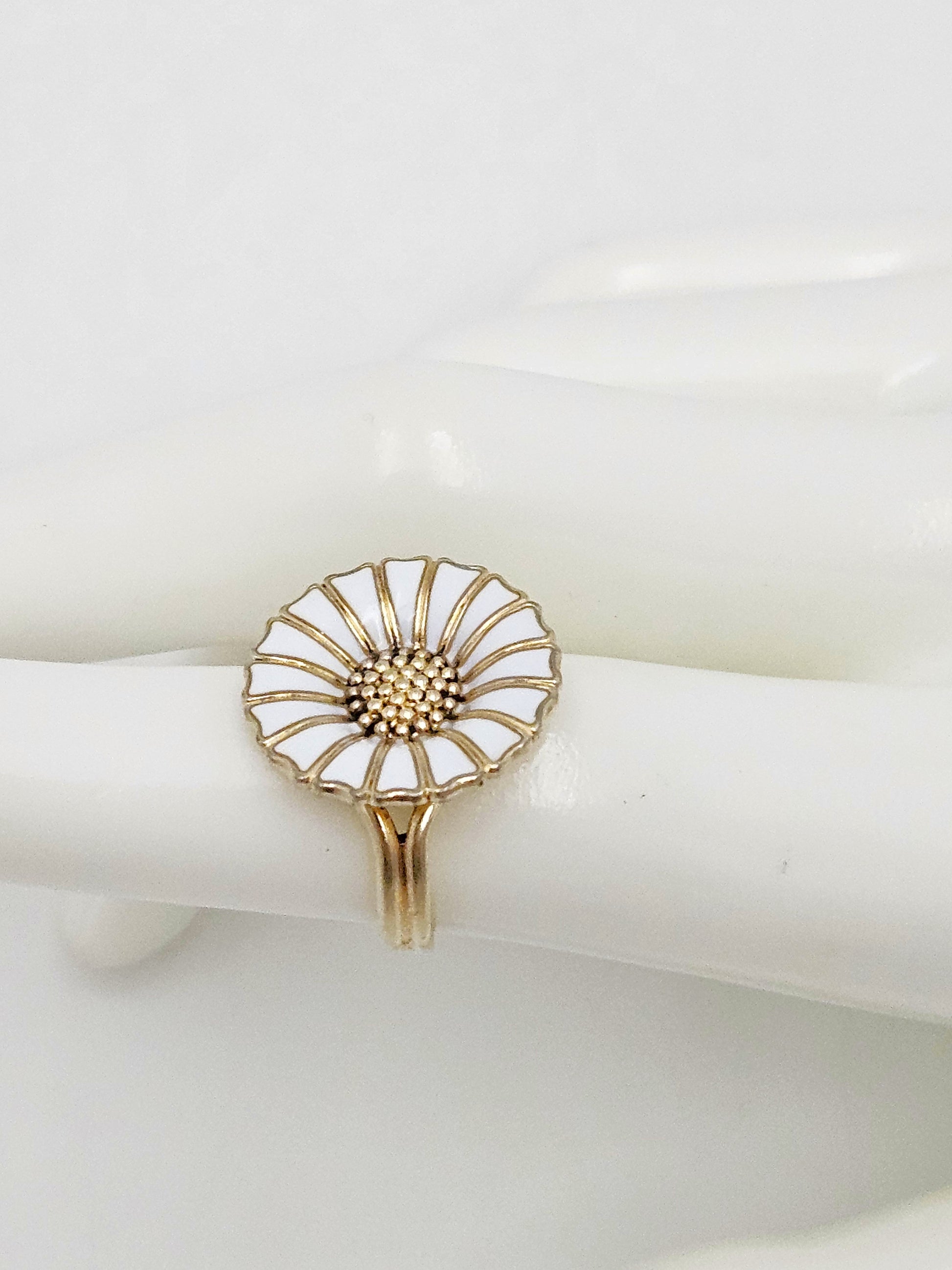 Anton Michelsen Denmark sterling silver enamel Marguerite Daisy Flower Ring 1940s, view 3 of 7