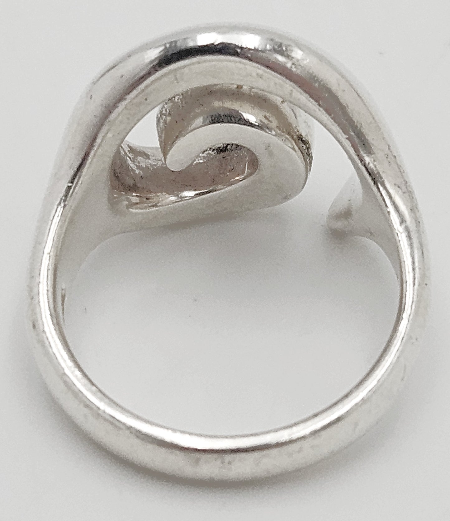 RLM Robert Lee Morris Sterling Silver Modernist Swirl Cocktail Ring Circa 1980s