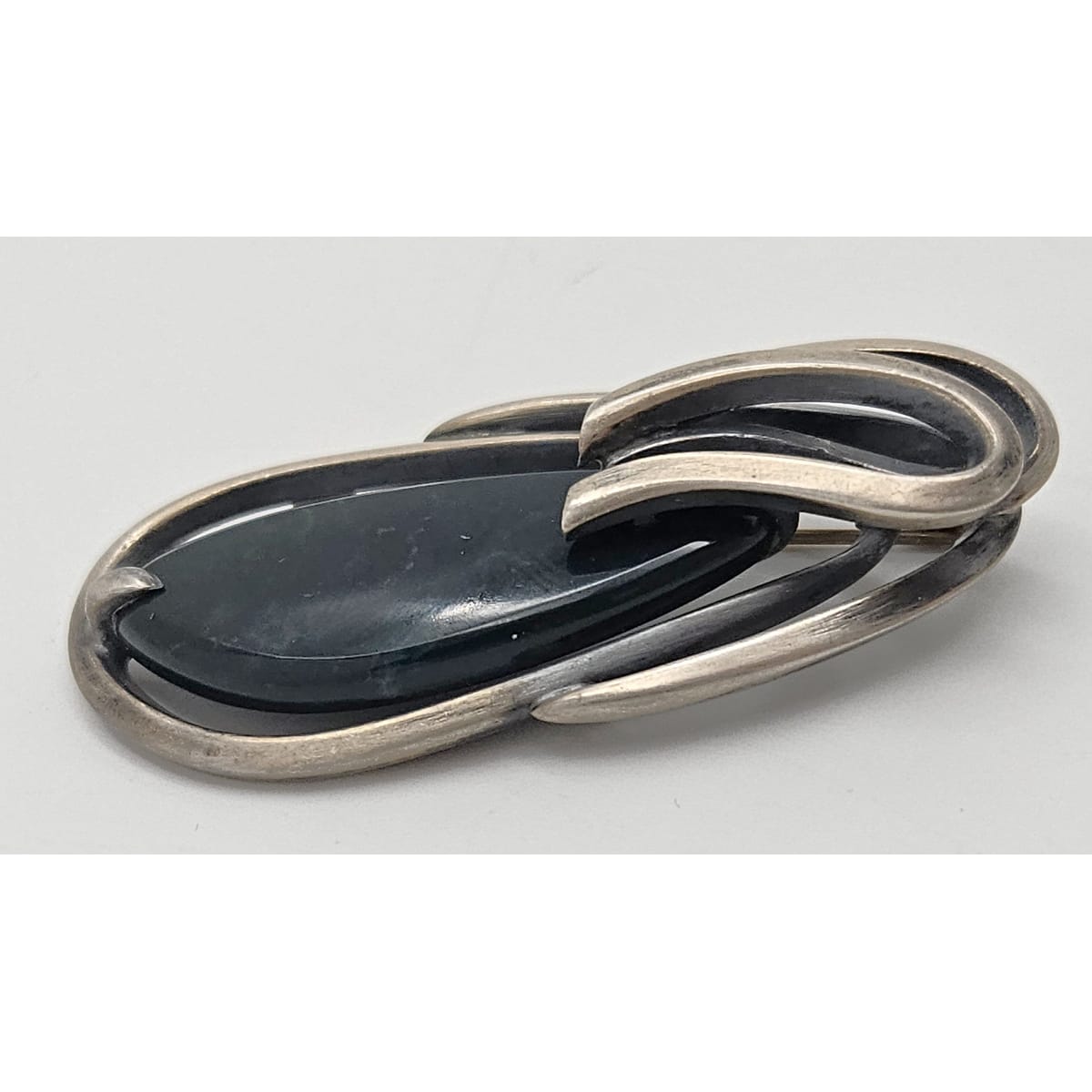 US Jewish Designer Maxwell Chayat modernist sterling silver Onyx Brooch Circa 1950s, view 1 of 10