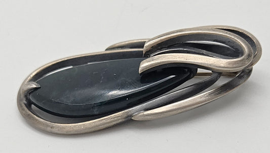 US Jewish Designer Maxwell Chayat modernist sterling silver Onyx Brooch Circa 1950s, view 1 of 10