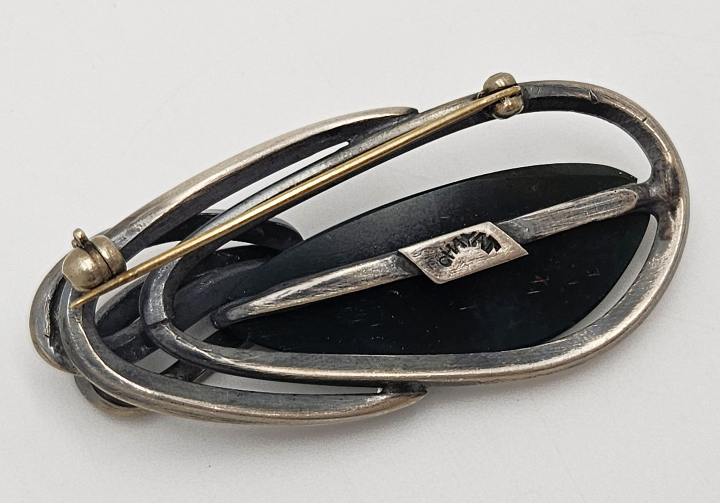 US Jewish Designer Maxwell Chayat modernist sterling silver Onyx Brooch Circa 1950s, view 7 of 10