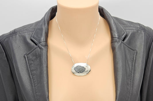 Eivind Hillestad Smykker Norway sterling silver abstract Poppy Pendant Necklace, view 2 of 7