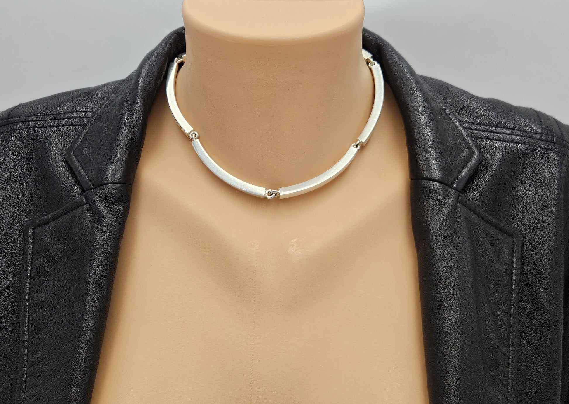 Hans Hansen Denmark modernist sterling silver enamel Necklace 1970s, view 2 of 9
