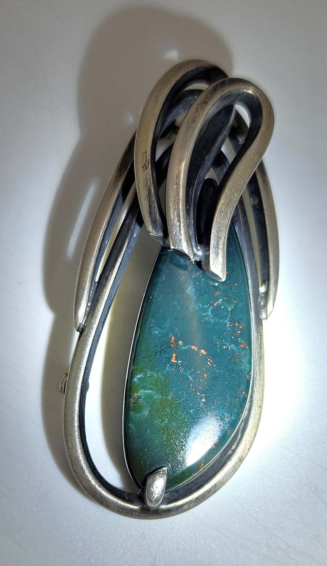 US Jewish Designer Maxwell Chayat modernist sterling silver Onyx Brooch Circa 1950s, view 10 of 10