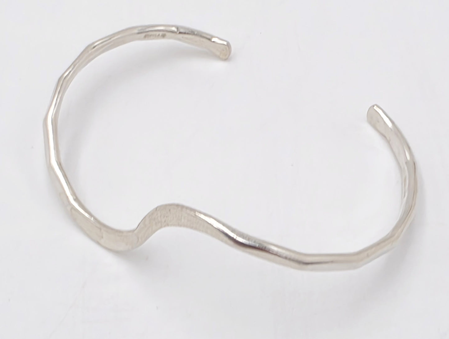 Iconic Designer Stinn Sterling Abstract Modernist Hammered Cuff Rare 1980s, alternate product view 3