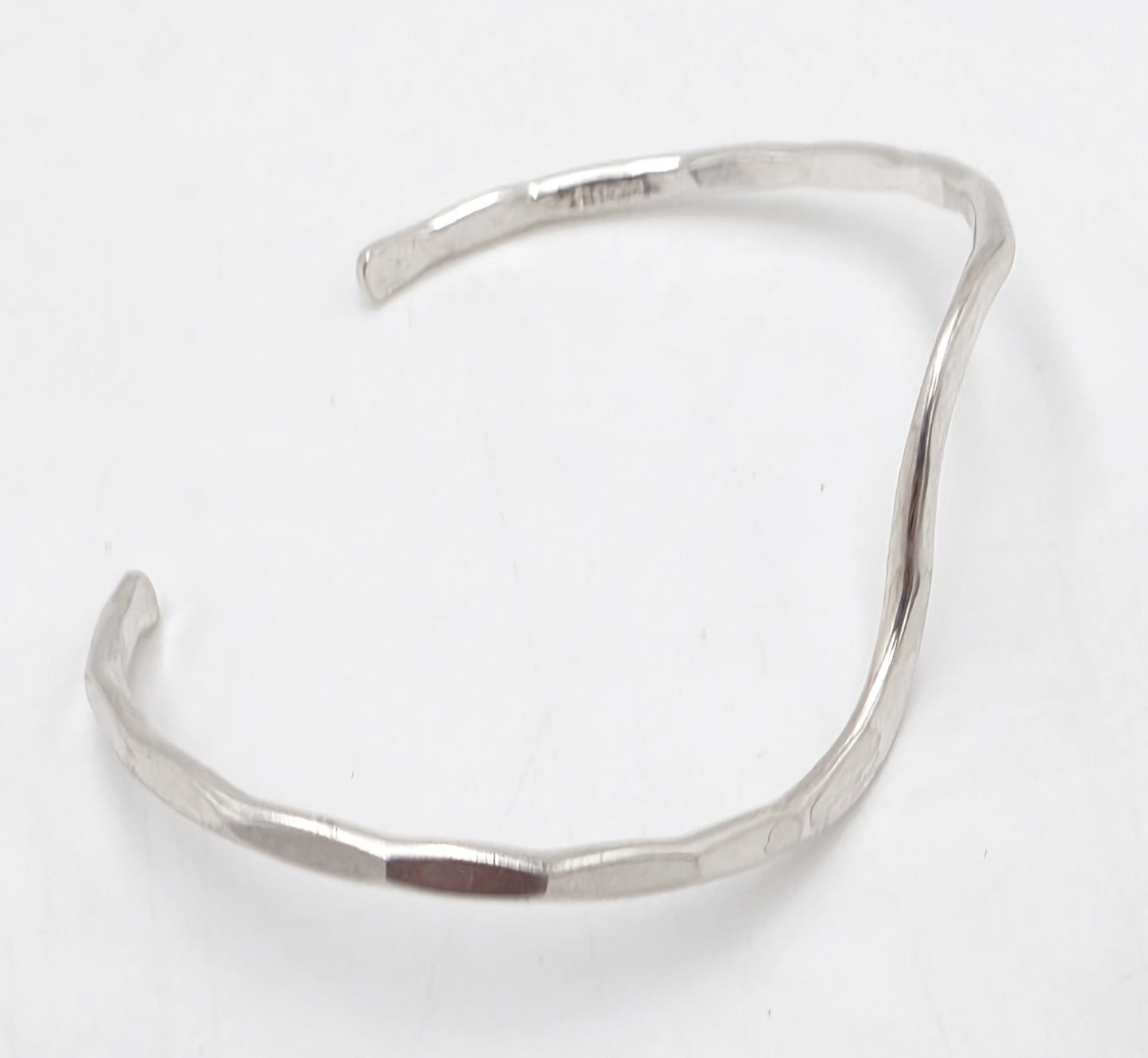 Iconic Designer Stinn Sterling Abstract Modernist Hammered Cuff Rare 1980s, alternate product view 4