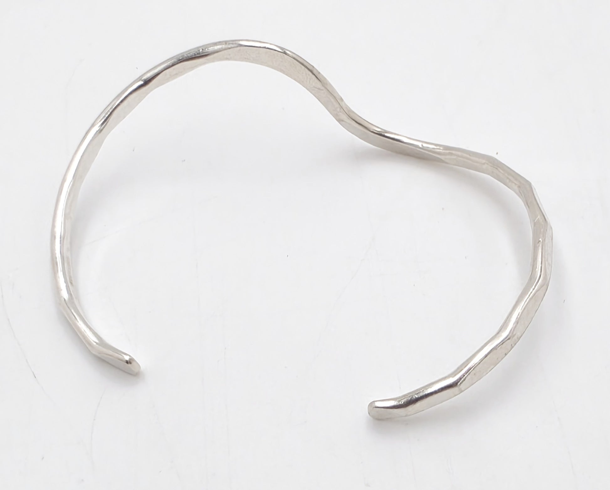 Iconic Designer Stinn Sterling Abstract Modernist Hammered Cuff Rare 1980s, alternate product view 5