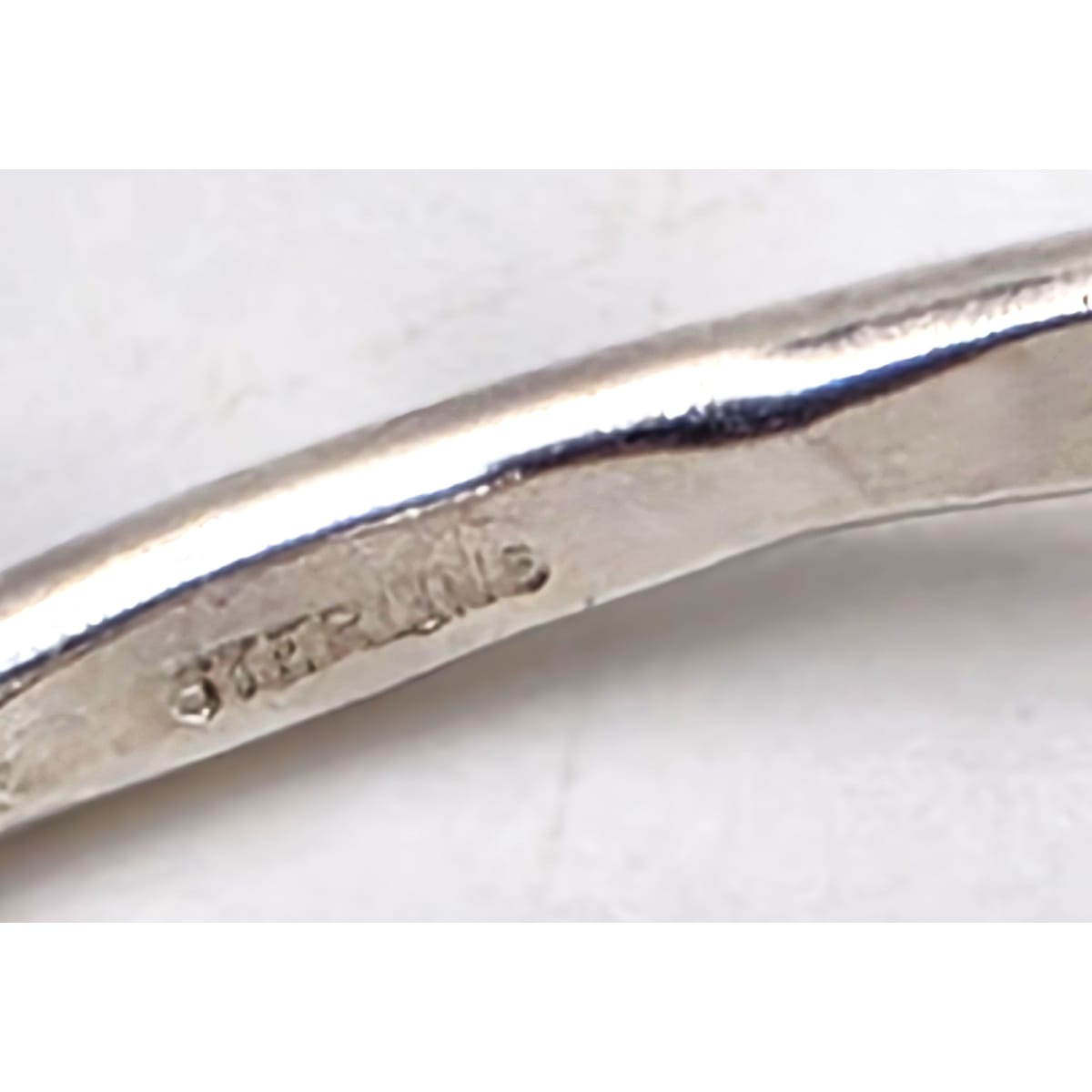 Iconic Designer Stinn Sterling Abstract Modernist Hammered Cuff Rare 1980s, alternate product view 8