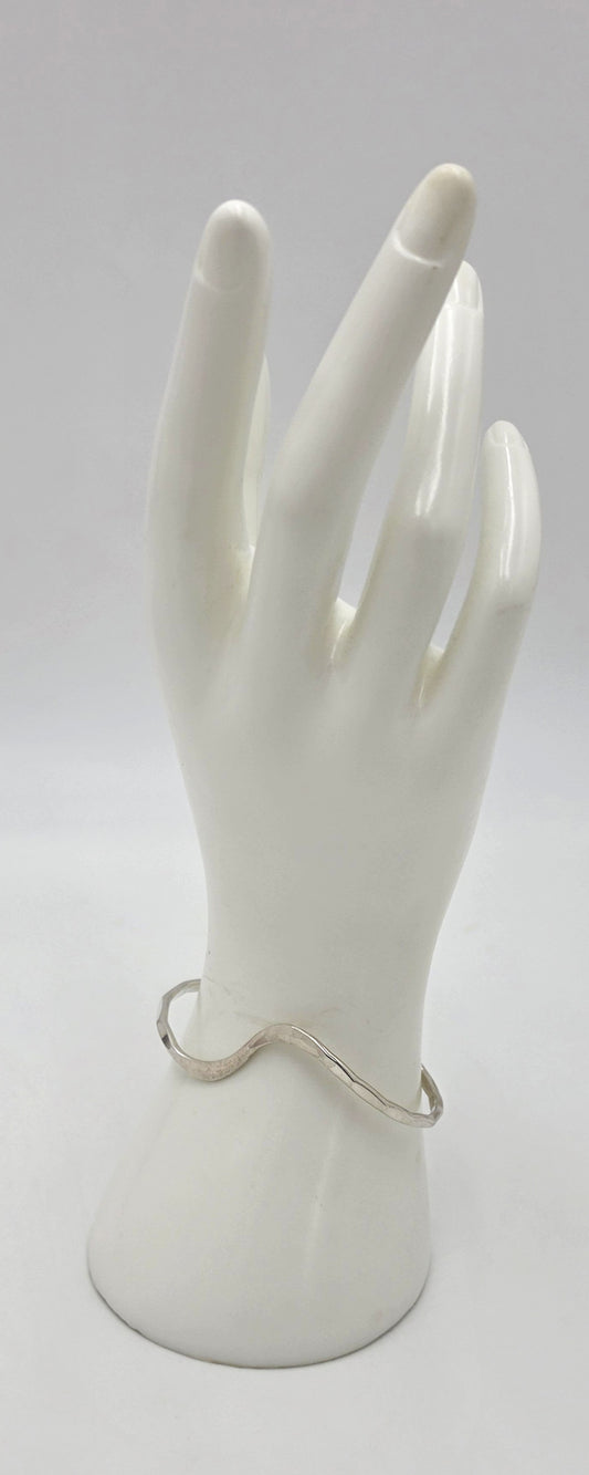 Iconic Designer Stinn Sterling Abstract Modernist Hammered Cuff Rare 1980s, alternate product view 2
