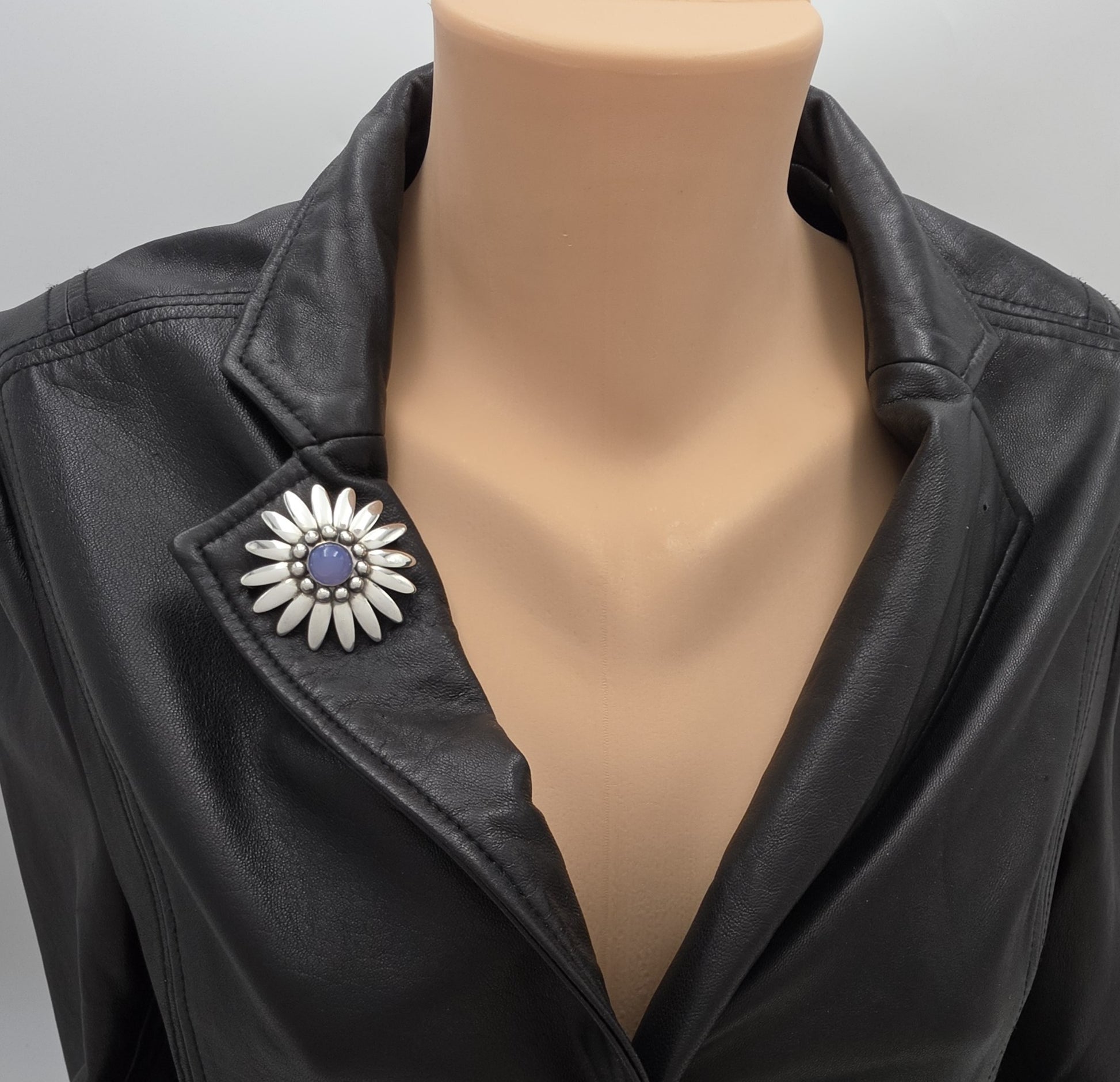 Rare Bjorklund Brdr.B Denmark Sterling Chalcedony 3D Flower Brooch C. 1960s, alternate product view 2