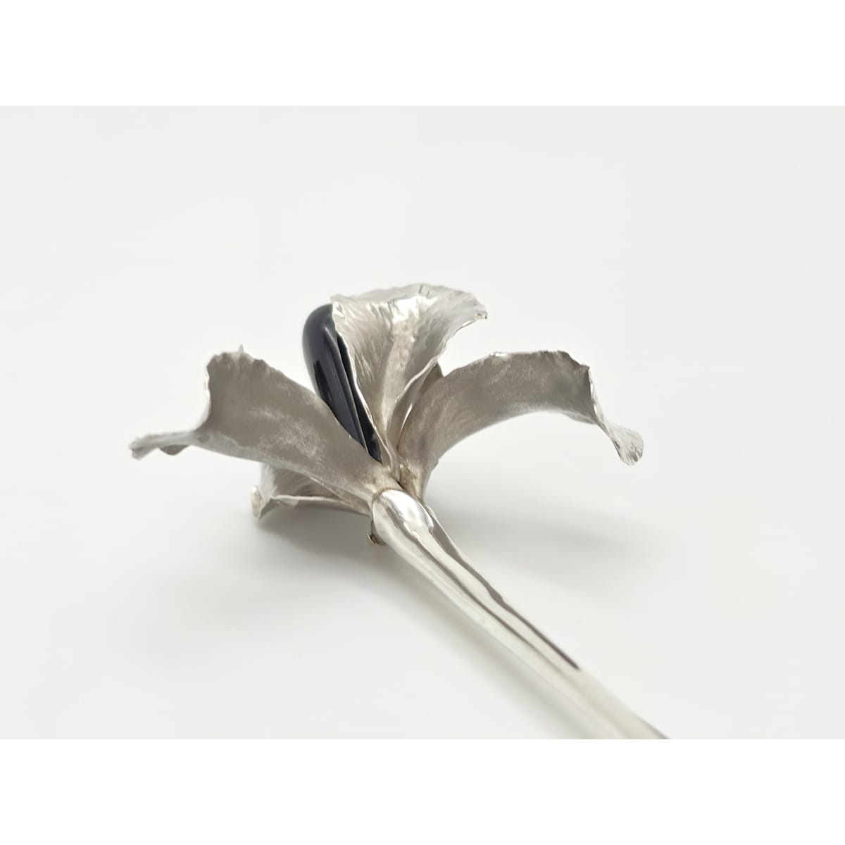 Superb Vintage Angela Conty Sterling Silver &amp; Onyx XL 3D Orchid Flower Brooch, alternate product view 7