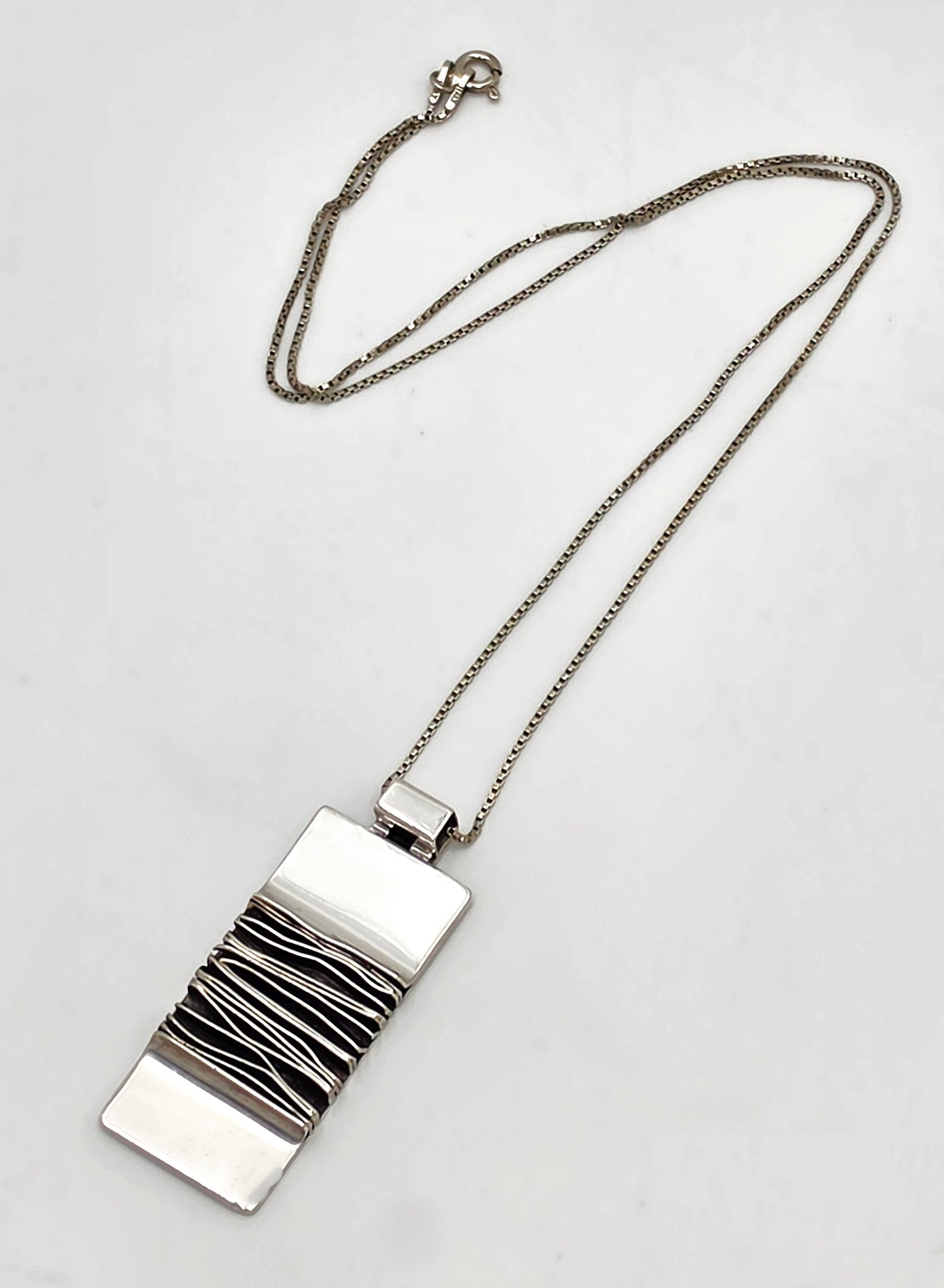 Elegant Brenna Glanzer Klassen Sterling Silver Abstract Modernist Necklace