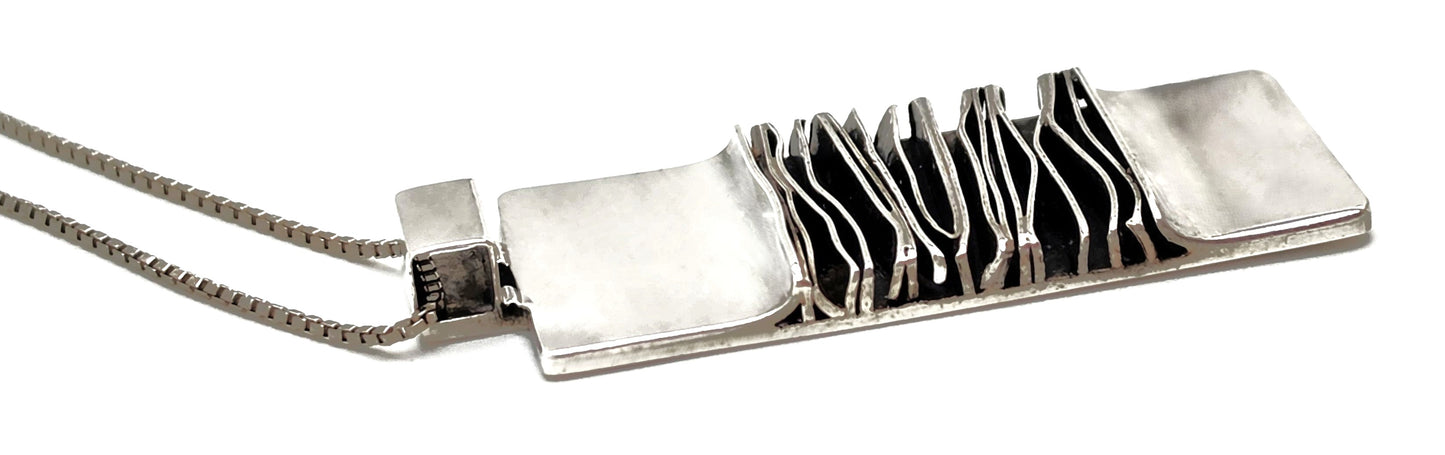 Elegant Brenna Glanzer Klassen Sterling Silver Abstract Modernist Necklace