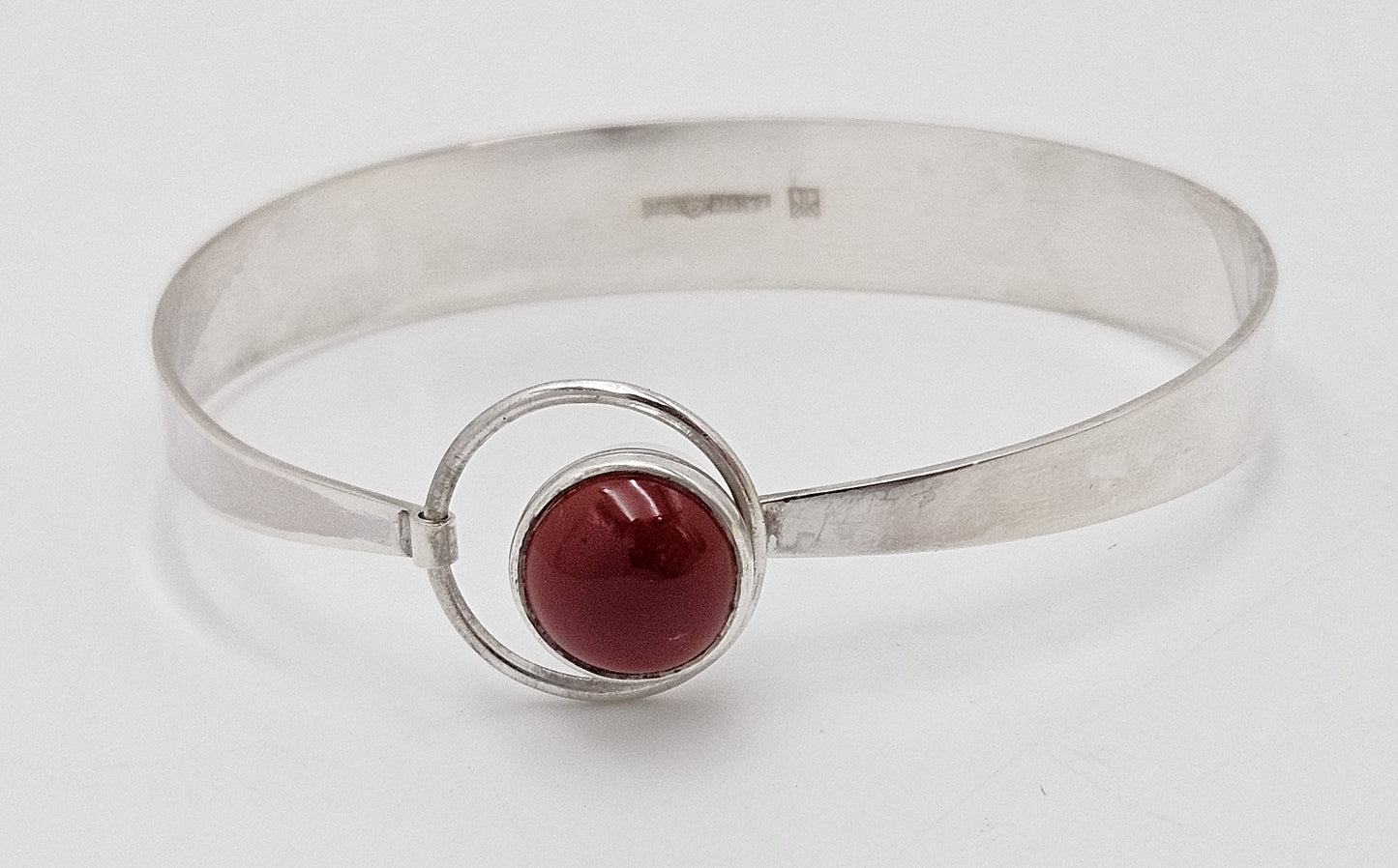 Rare Hans Berg Kaunis Koru Sterling Carnelian Modernist Bangle Bracelet 1975