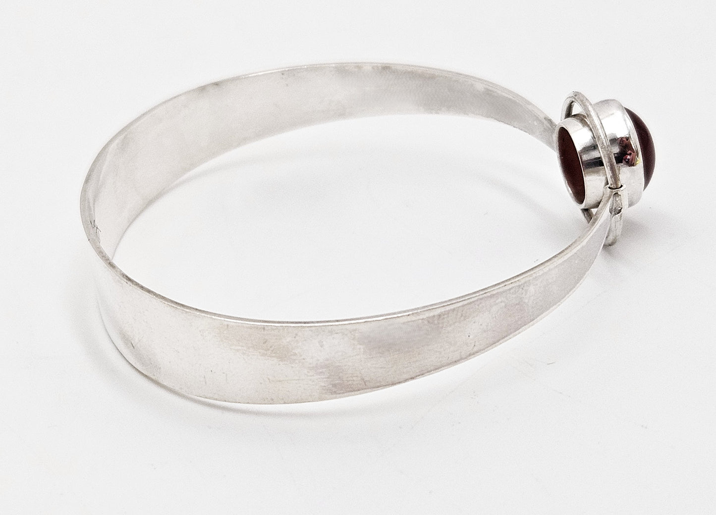 Rare Hans Berg Kaunis Koru Sterling Carnelian Modernist Bangle Bracelet 1975