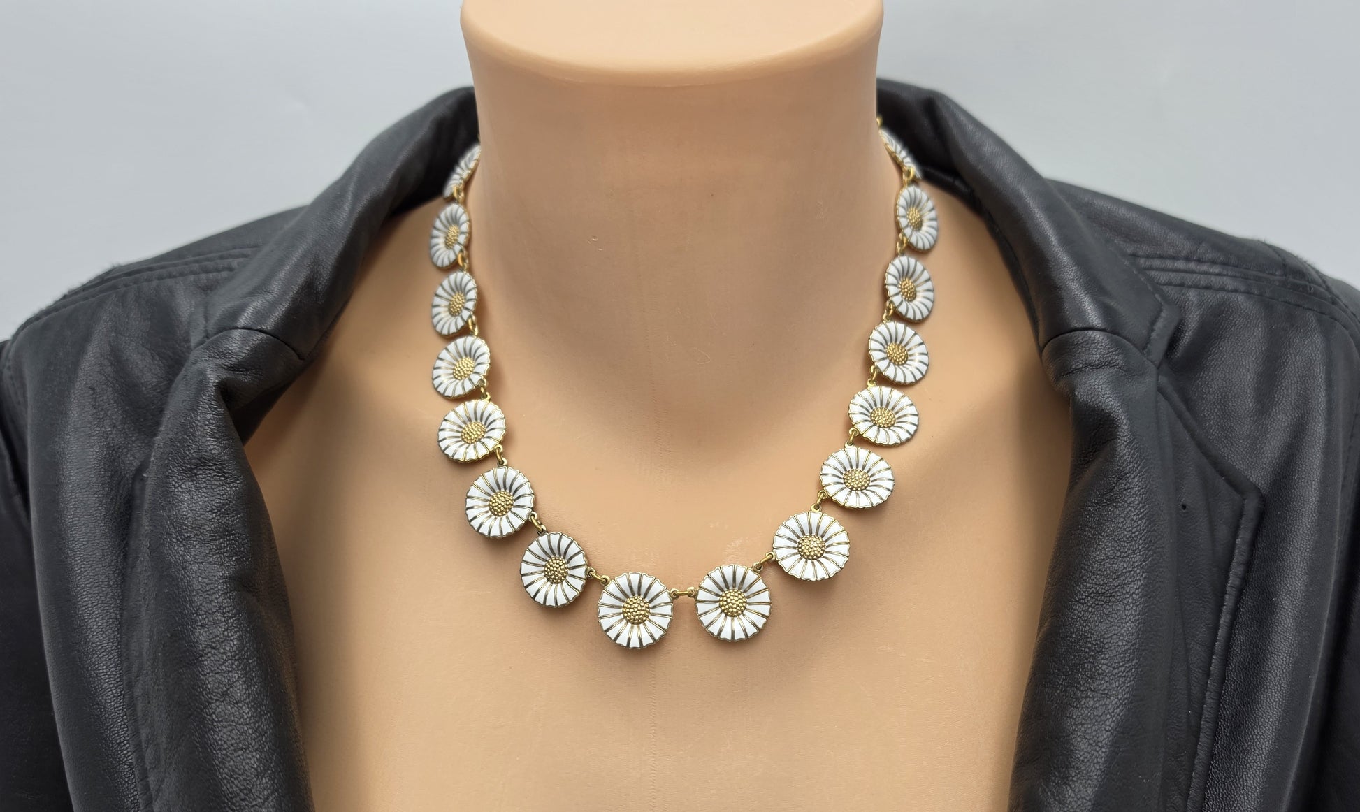 Anton Michelsen Denmark Sterling Enamel Marguerite Daisy Necklace 1940s, alternate product view 2