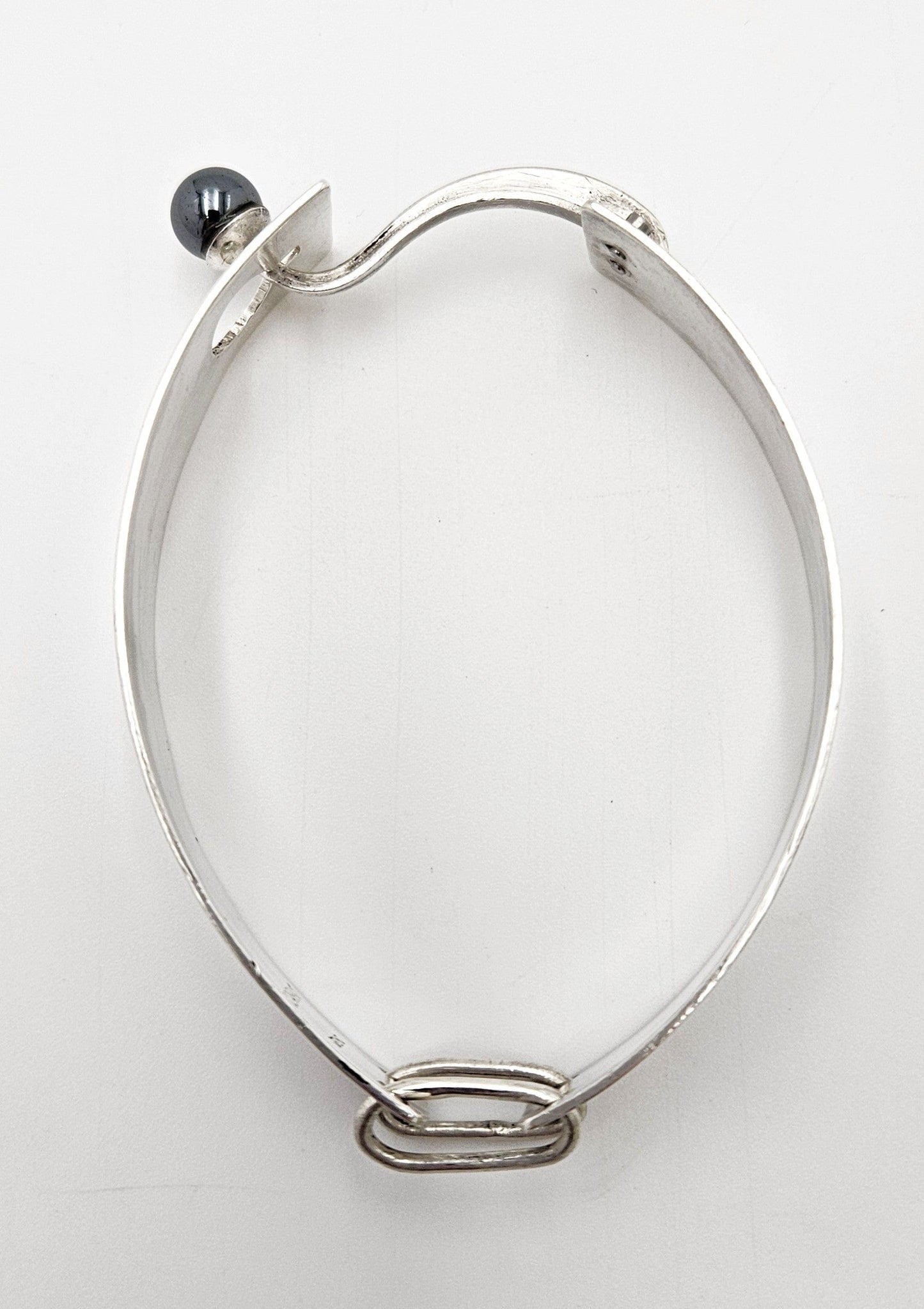Darway Jewelry C. Darway  Sterling Hematite Modernist Top Latching Bangle Bracelet