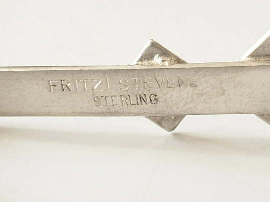 Fritzi Stevens Jewelry NYC Designer Fritzi Stevens Sterling Silver Modernist Brooch Lapel Pin C1950's