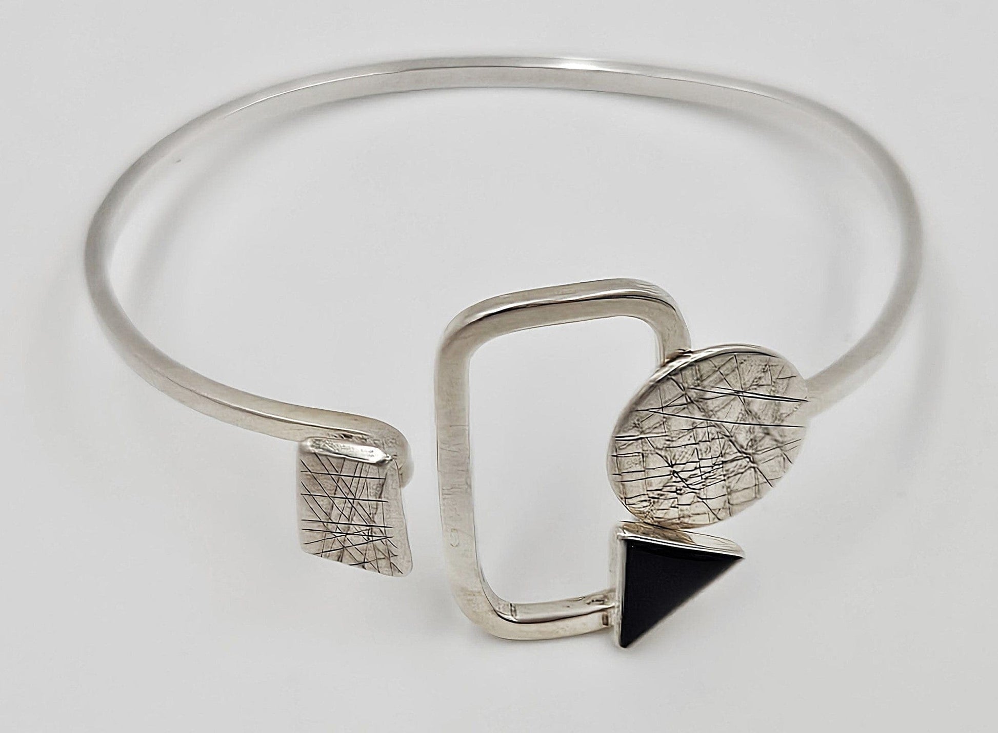 Hall McFall Jewelry Hall McFall Artisan Sterling + Onyx Abstract Modernist Top Latching Bangle 1990s