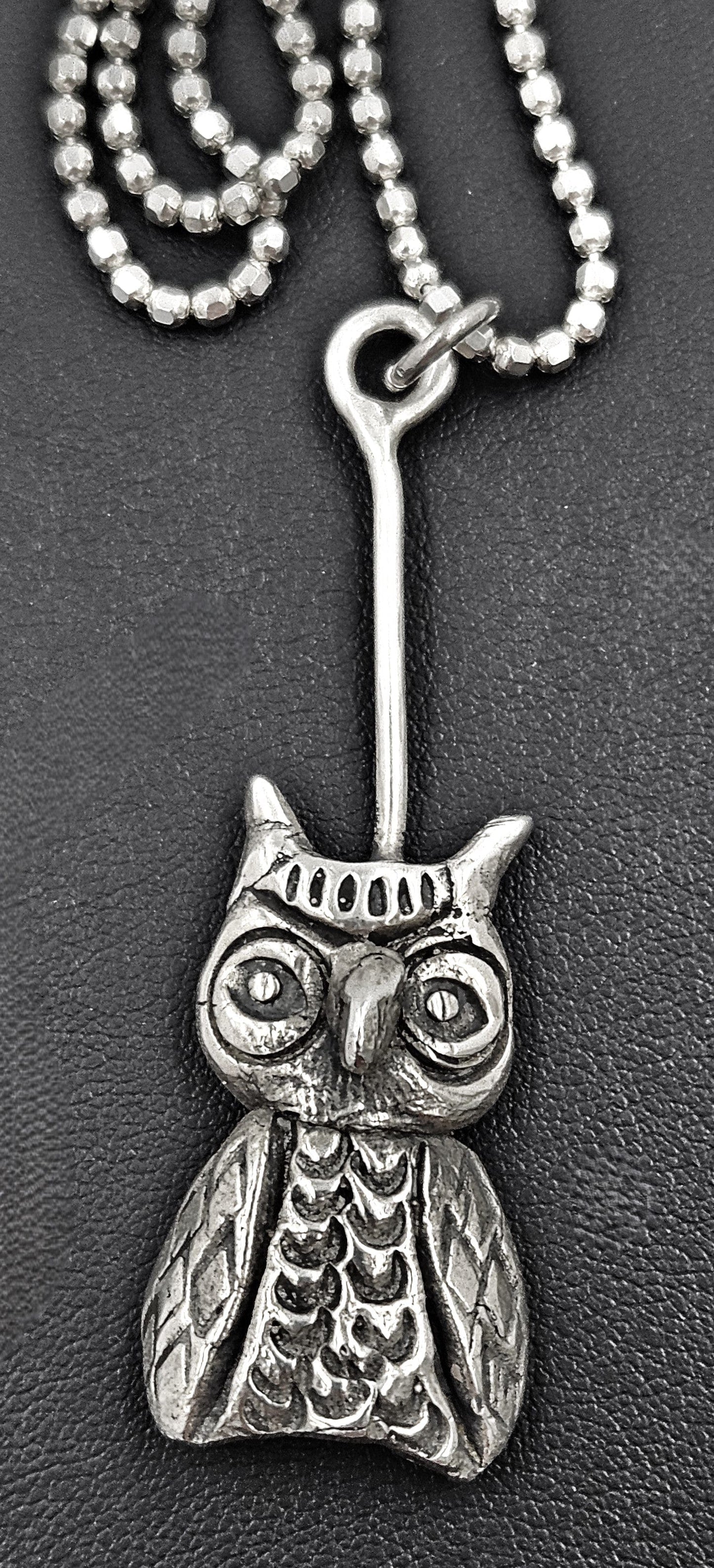 Manhattan Platinum Products Jewelry Manhattan Platinum Products Sterling Silver Owl Pendant Necklace Circa 1960's