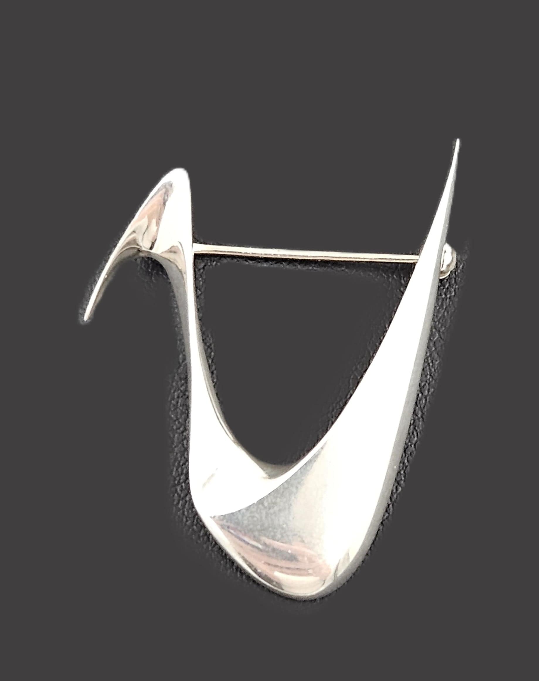 Ronald Hayes Pearson Jewelry US Designer Ronald Hayes Pearson Modernist Bird Sterling Brooch 1960s