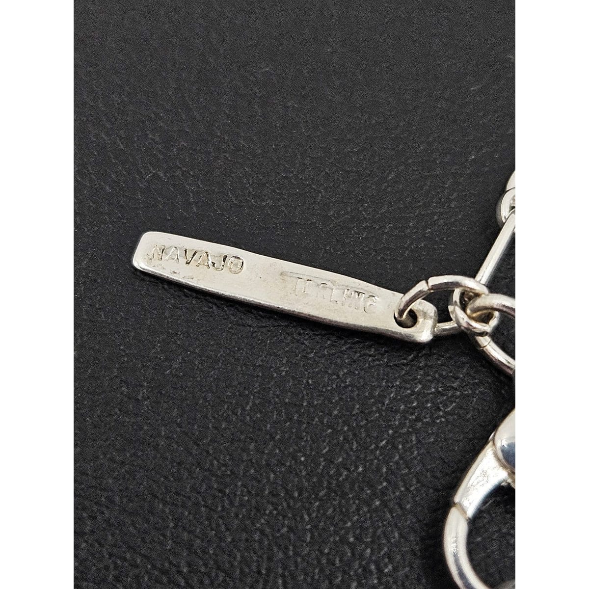 Thompson Navajo Jewelry H &amp; V Thompson Navajo Sterling Silver Unisex Reversible Arrow Necklace