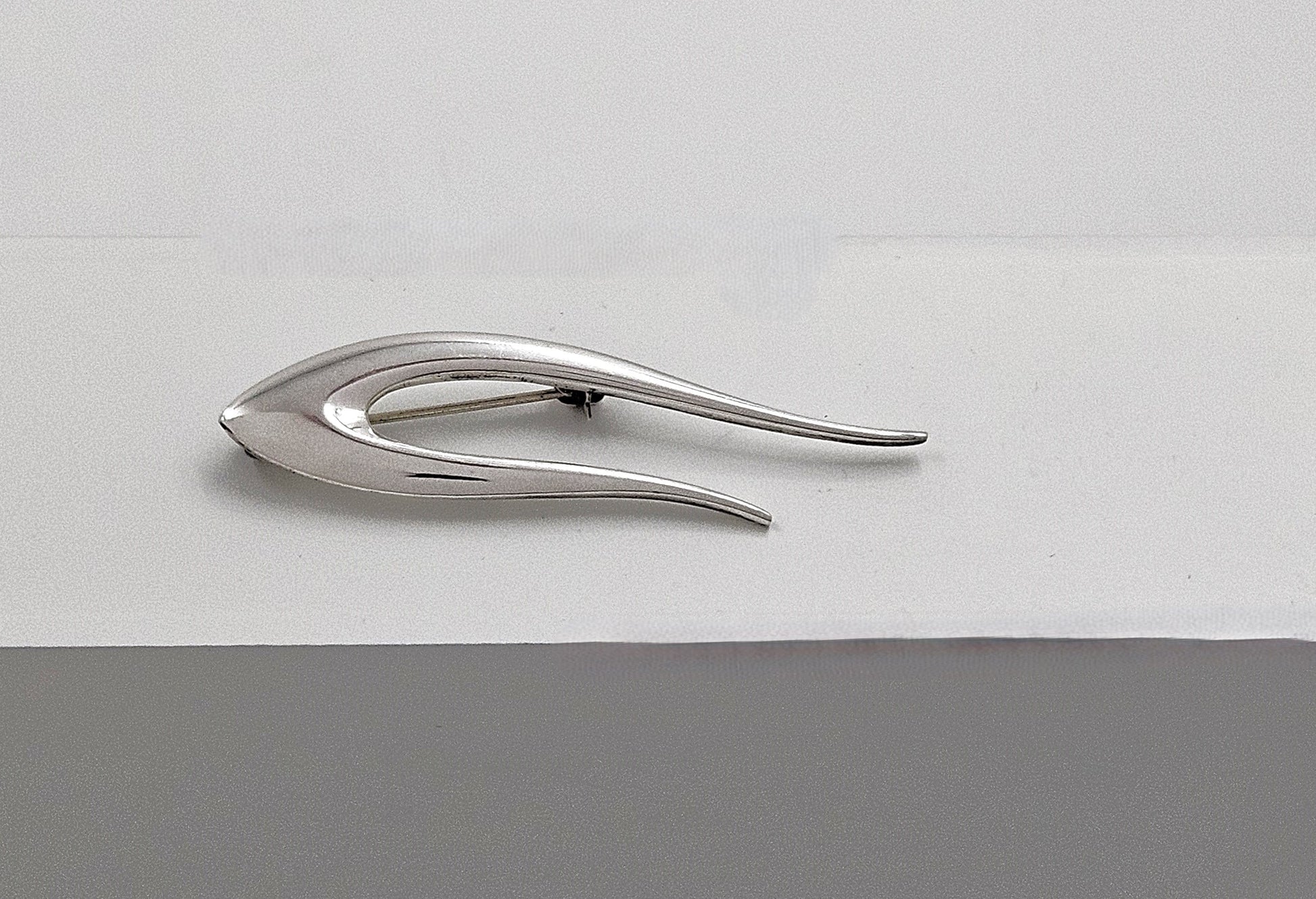 Warmind Jewelry RARE Poul Warmind Denmark Sterling Silver Retro Modernist Brooch C. 1960s