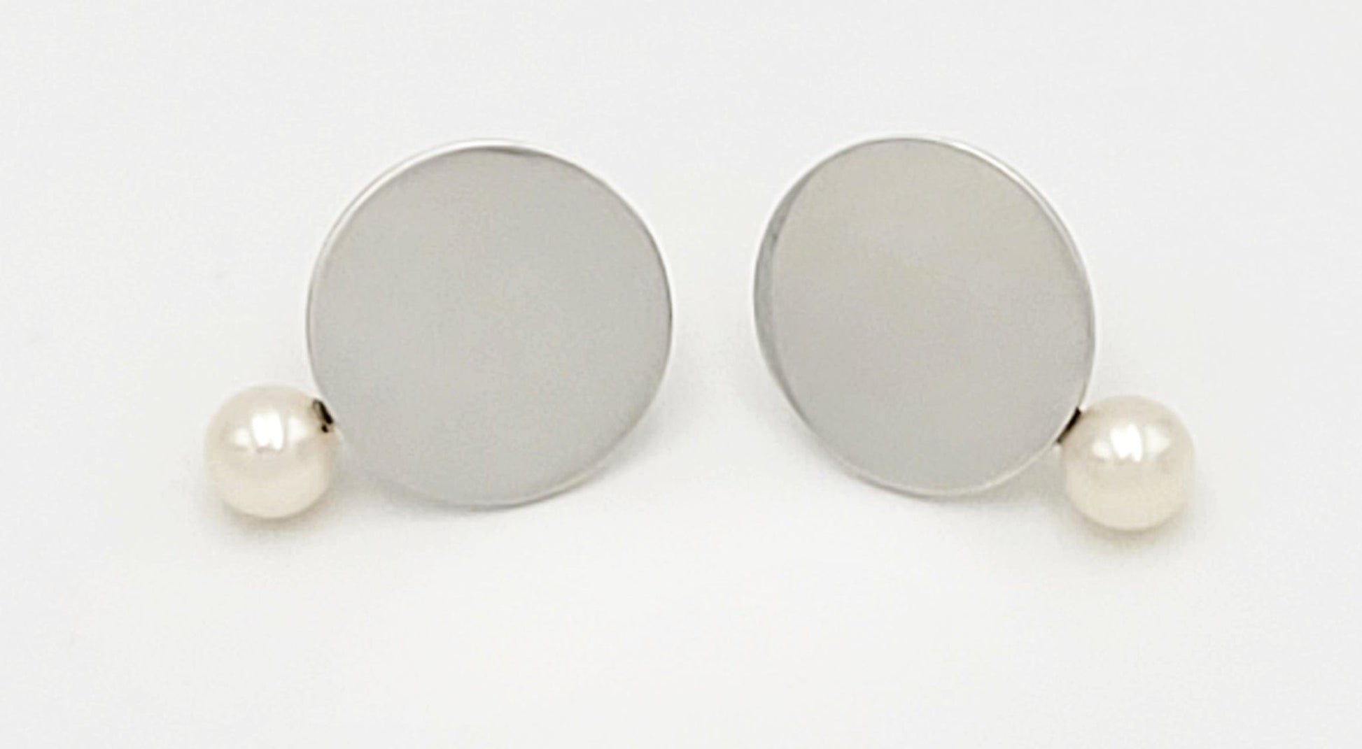 Betty Cooke Jewelry Iconic Betty Cooke Sterling Silver & Pearl Modernist Disc Earrings Circa 1960s RARE