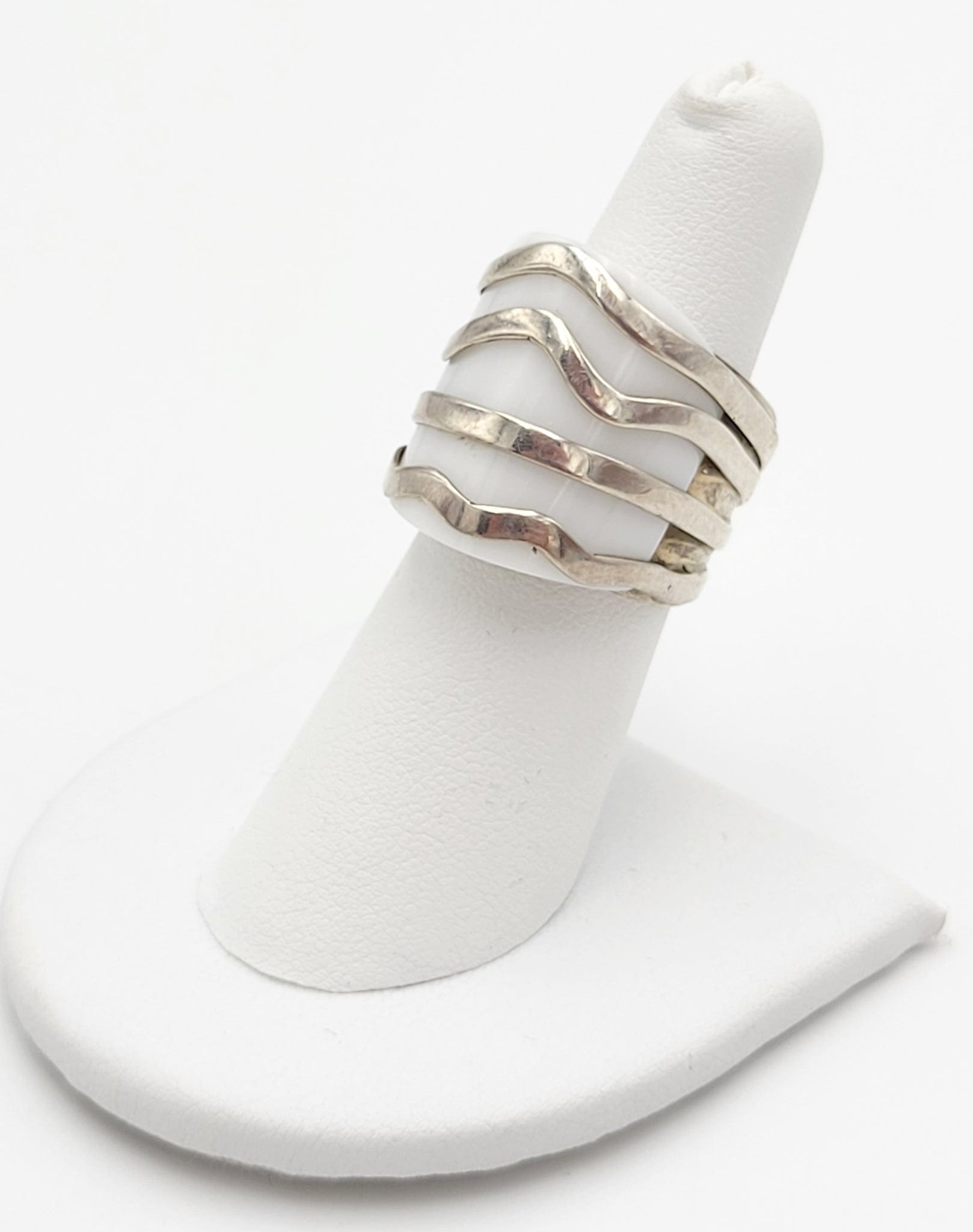 Ilaria Peru Jewelry Designer Ilaria Peru Sterling Silver & White Lucite Statement Cocktail Ring 1990's