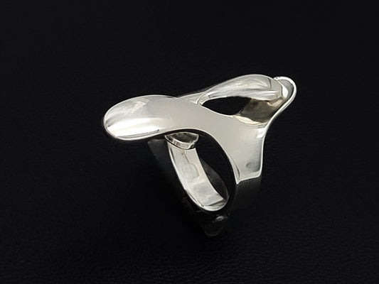 Kupittaan Kulta Jewelry Kupittaan Kulta Finland E Kauppi Sterling XL Biomorphic Modernist Ring 1960s
