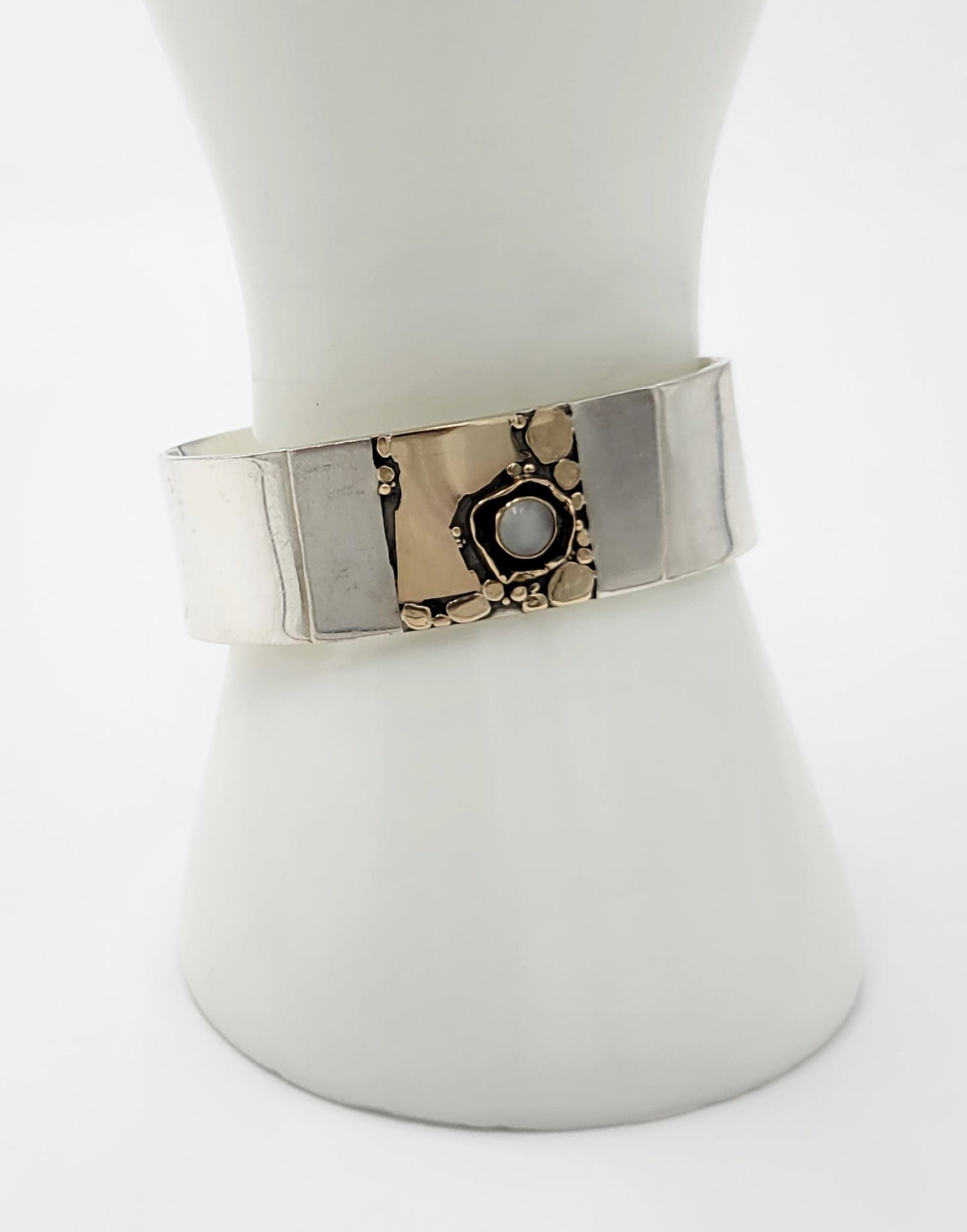 La Des Glanzer Jewelry La Des Glanzer Sterling Silver 14K Moonstone Abstract Modernist Cuff Bracelet 1990s