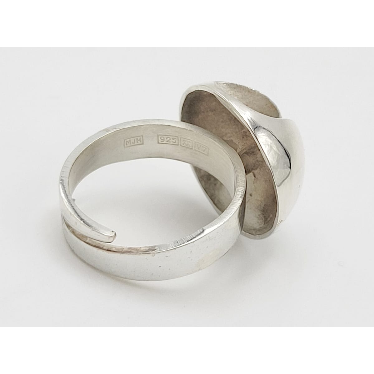 Matti J Hyvarinen Jewelry Matti J Hyvärinen Sirokoru Finland Modernist Sterling Cocktail Ring 1974