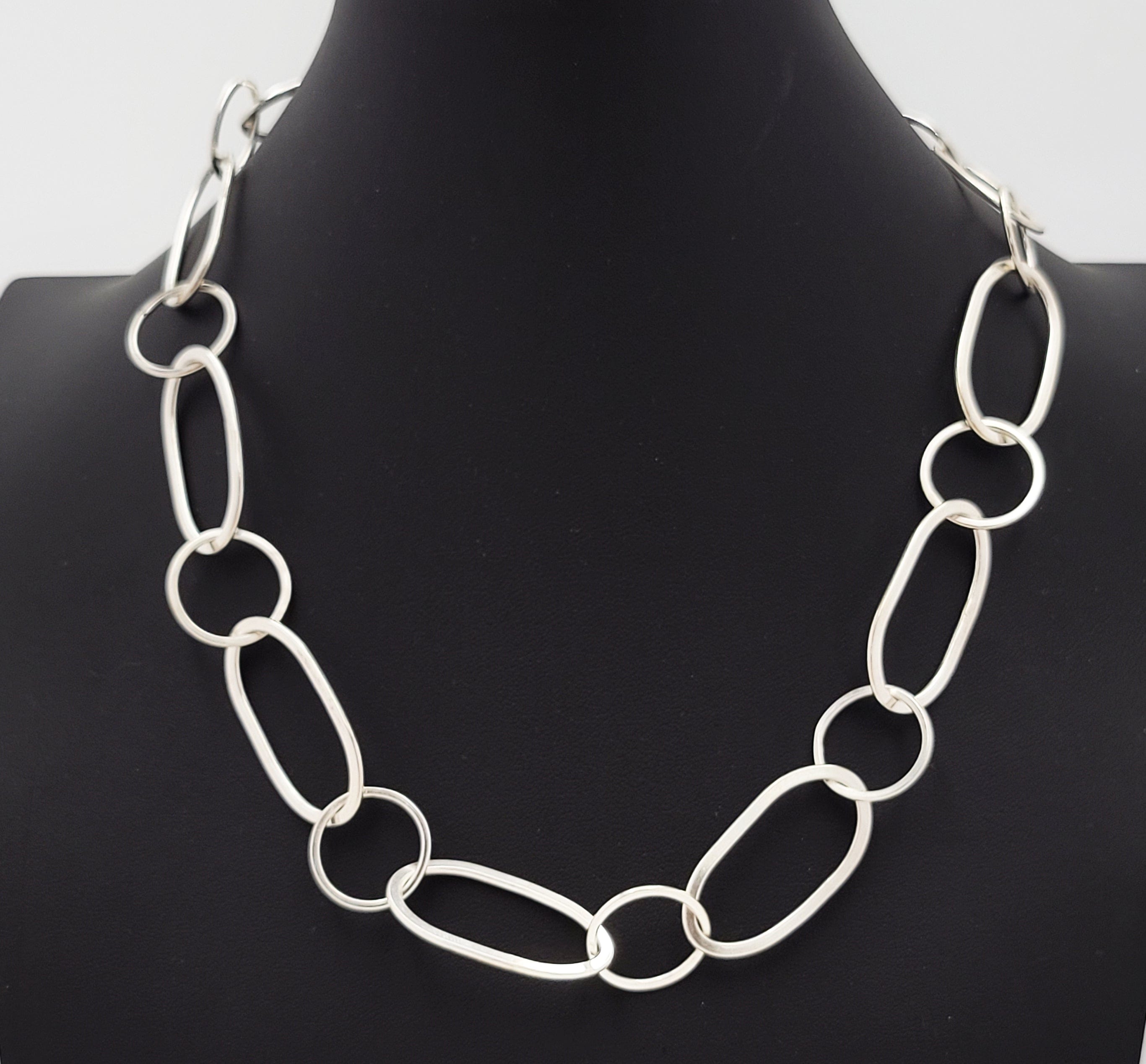 London Designer Michele Wyckoff Smith Sterling Mod Olga Necklace C. 2013