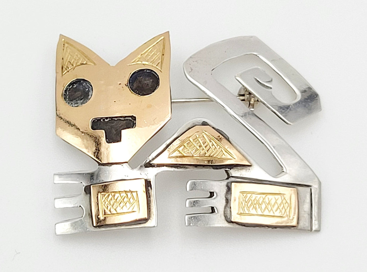 Vicky Peru Jewelry Peru Artist Vicky Sterling & 18K Gold Inca Sacred Puma Cat Brooch - Signed 1960s
